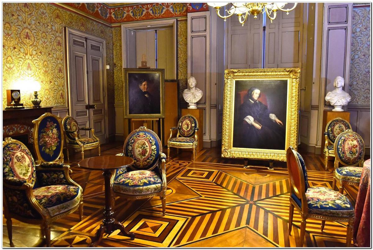 Интерьер Шато-д'Э - музей Луи-Филиппа Интерьер Шато-д'Э - музей Луи-Филиппа